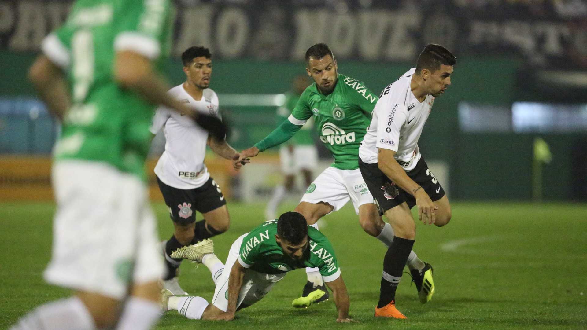 NAS SEMIS: Corinthians vence Chapecoense outra vez e avança na Copa do Brasil