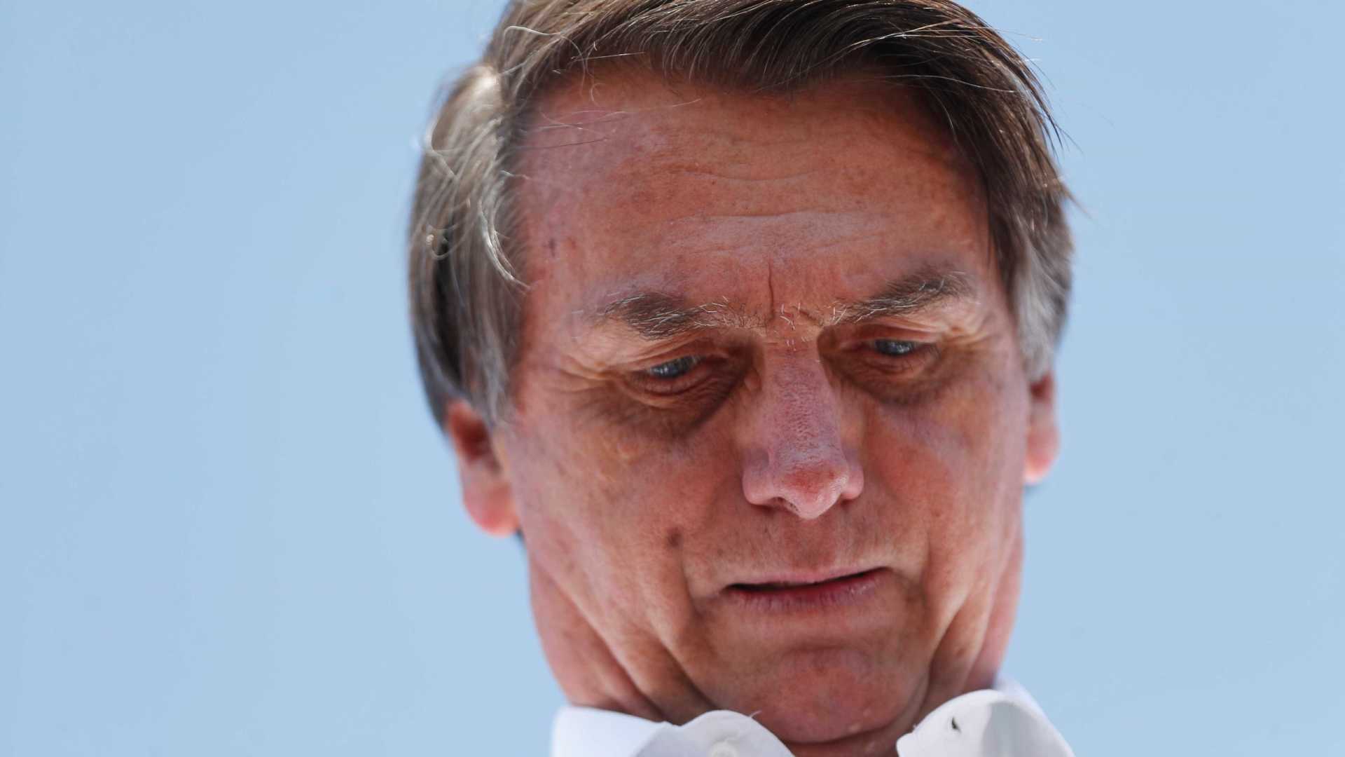 TWITTER: Filho de Bolsonaro pede que orem pelo pai