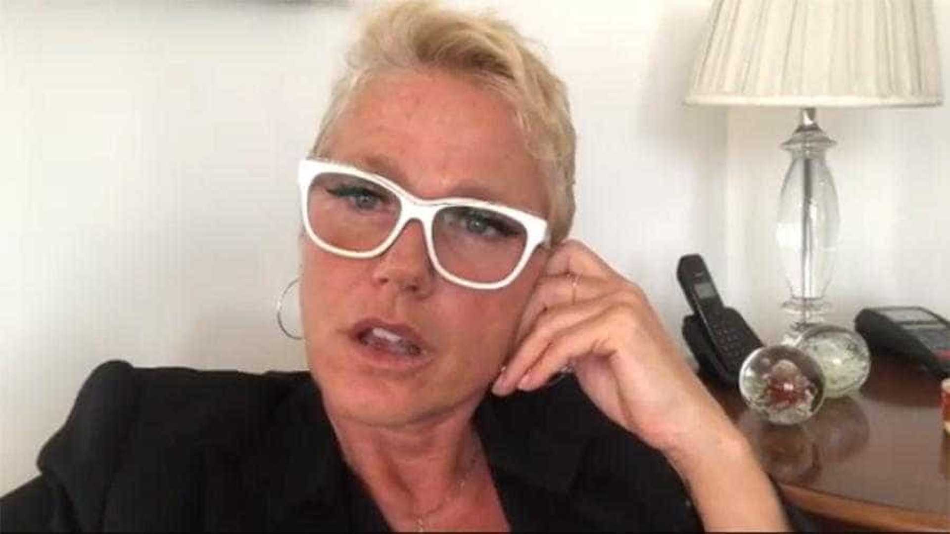 SHOW CANCELADO: Xuxa vira noite em aeroporto após avião ser apreendido no Ceará