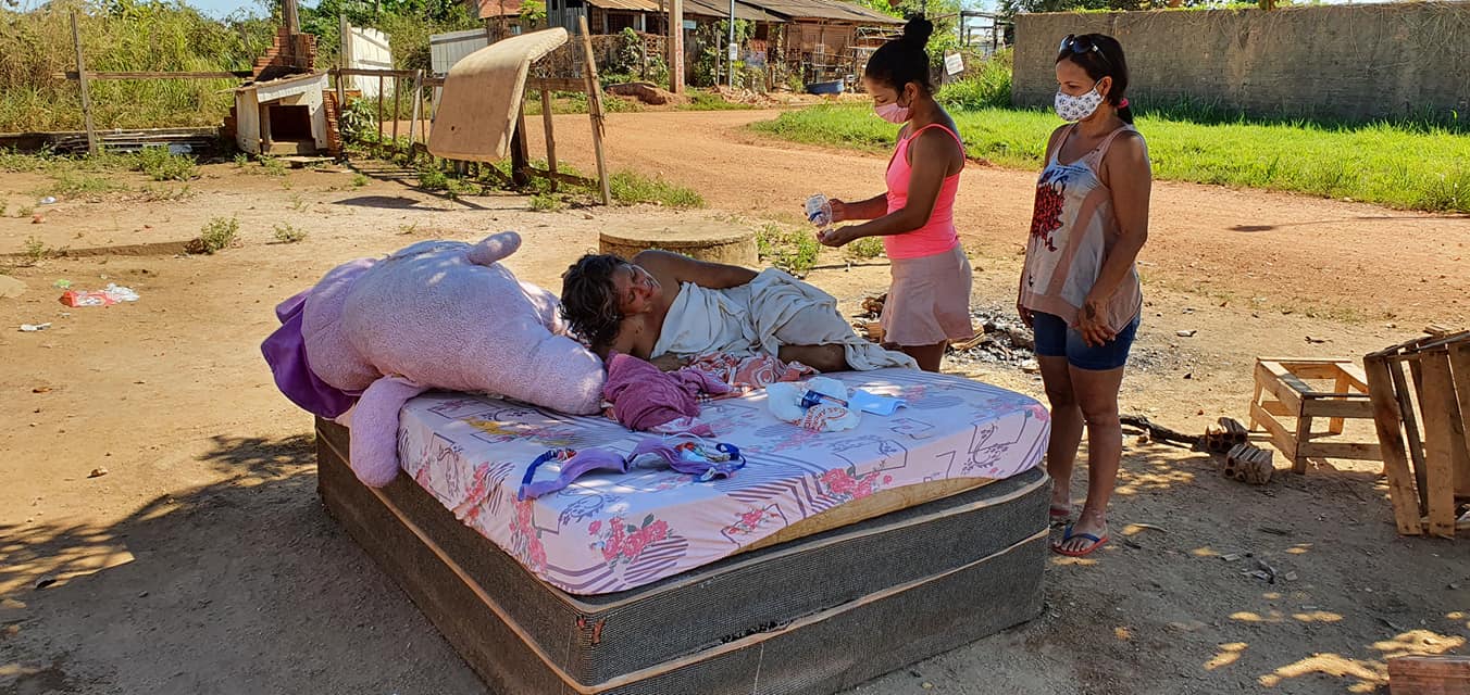 DESESPERO: Sem atendimento médico mulher grita de dor e pede socorro em bairro da capital