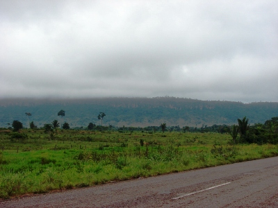 II Amazon Trekking - Serra dos Pacaas está encoberta  pela neblina