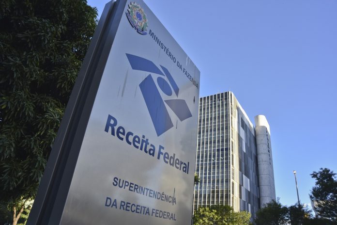 Edital Concurso Receita Federal 2018 analisa 2.153 vagas