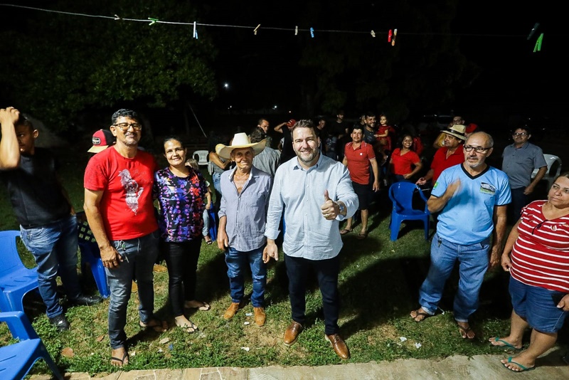 INVESTIMENTOS: Durante encontro em Urupá, Alex Redano destaca apoio ao município
