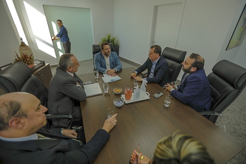 PARCERIA: Alex Redano recebe visita do cônsul-geral da Itália Domenico Fornara