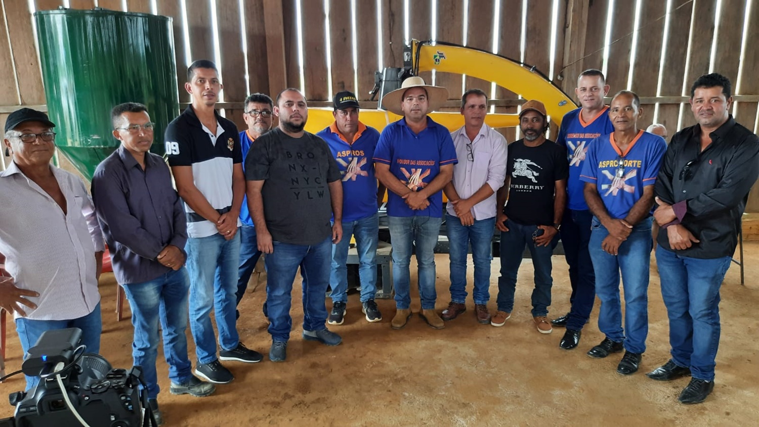 ALEX REDANO: Produtores da Aspro Norte, em Buritis, recebem implementos agrícolas