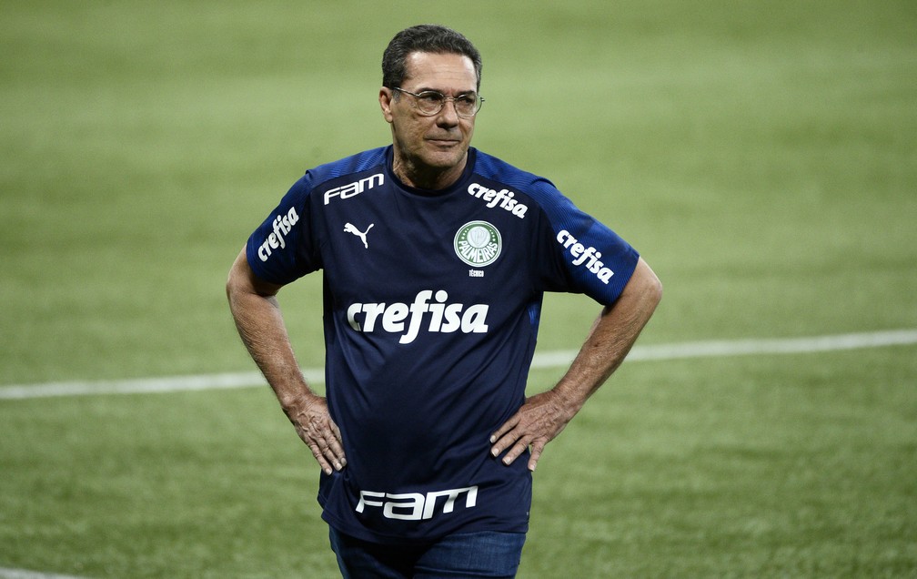 NÃO RESISTIU: Vanderlei Luxemburgo é demitido do comando do Palmeiras