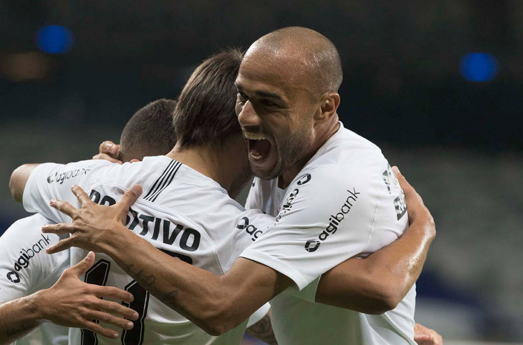 CORINTHIANS: Primeiro jogo pós-Copa marca reencontro entre Roger e Botafogo