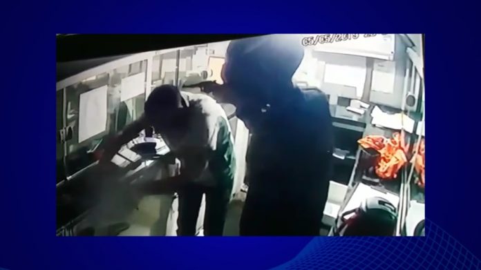 VÍDEO: Bandidos são flagrados assaltando posto de combustível na BR-364