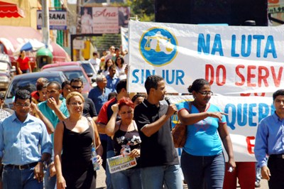 Servidores do TJ fazem assembléia com paralisação nesta segunda(28)