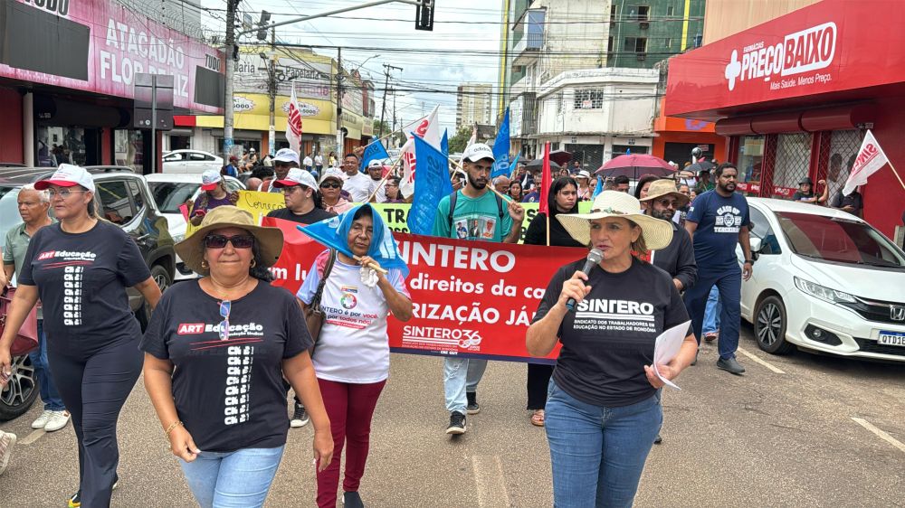 COLUNA SEMANAL: Servidores da Educação em greve vão fazer protesto onde o governador estiver