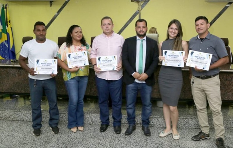 FUTEBOL: Vereador Edevaldo Neves entrega Moção de Aplausos para a FRSS