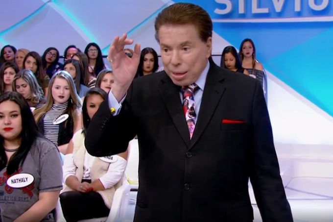 ABSURDO: Funcionário é demitido por tentar abordar Silvio Santos no SBT