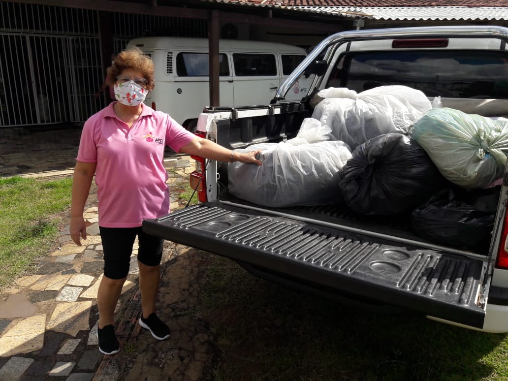 BOA AÇÃO: Sebrae contribui com 100 quilos em tampas para a Campanha Tampinhas de Amor