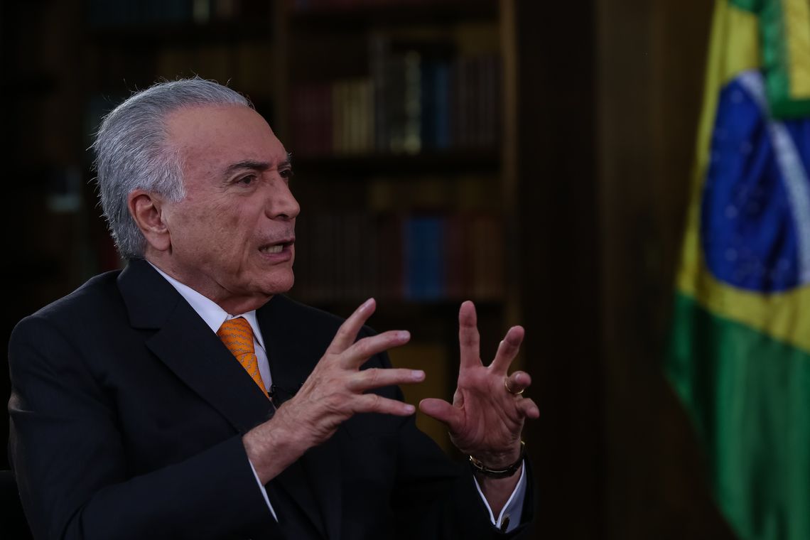 Temer diz que vai decidir sobre reeleição até julho