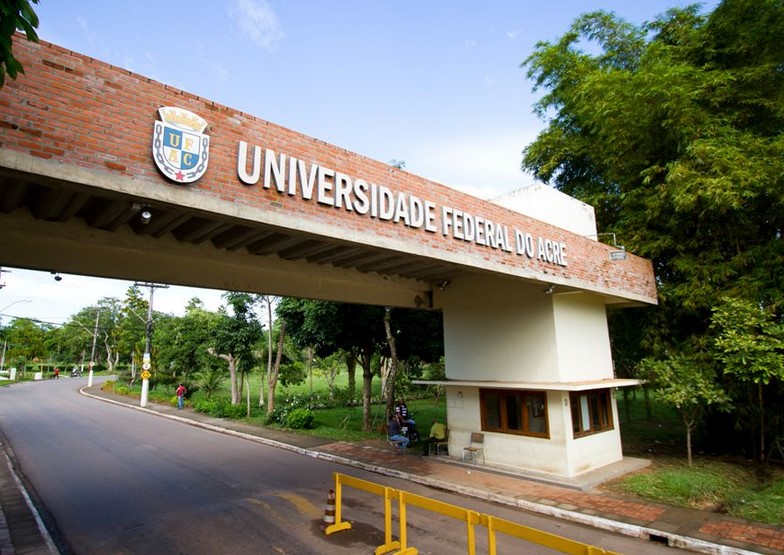 Universidade Federal abre vagas com salários de até R$ 4 mil