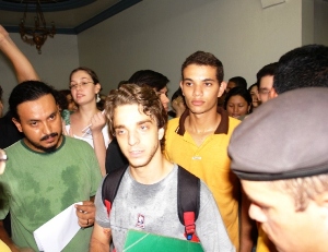 Mesmo tendo reivindicações atendidas, alunos radicalizam e mantêm ocupação no prédio da Unir/Centro