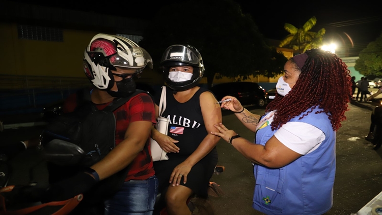 PORTO VELHO: 6° drive-thru da vacinação contra covid-19 é realizada com sucesso