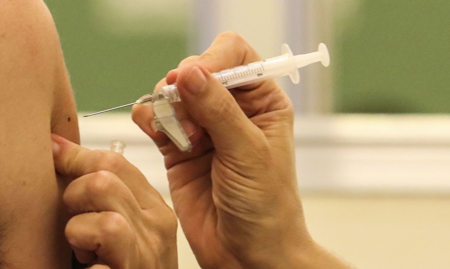 PROTEÇÃO:  Brasil recebe primeiro lote de vacinas bivalentes contra covid-19