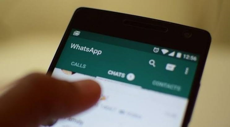 POR CIÚMES: Mulher é agredida com socos após ex violento ler mensagens no WhatsApp