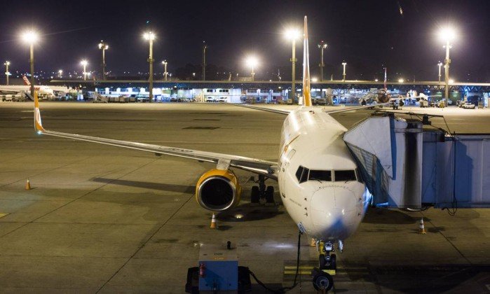 Mulher perde voo, invade pista do aeroporto de Guarulhos e é presa