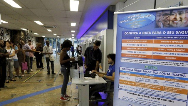 FGTS: 42% dos trabalhadores ainda não retiraram o complemento do saque