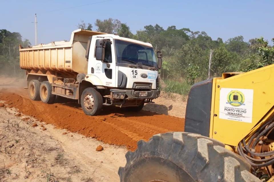 MELHORIAS: Semagric recupera trecho rural da Estrada do Belmont em Porto Velho