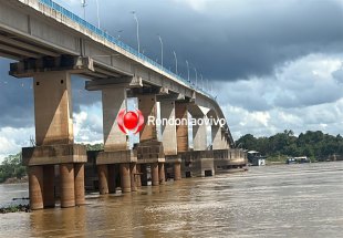 ATO HERÓICO: 'Bandeirinha' salva homem que caiu da ponte no rio Madeira