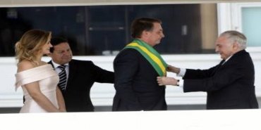 RECUSA: Bolsonaro diz a aliados que não passará a faixa presidencial para Lula