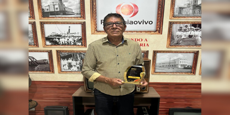 RECONHECIMENTO: Prefeito de Nova União recebe Prêmio Liderança concedido pelo IHPEC