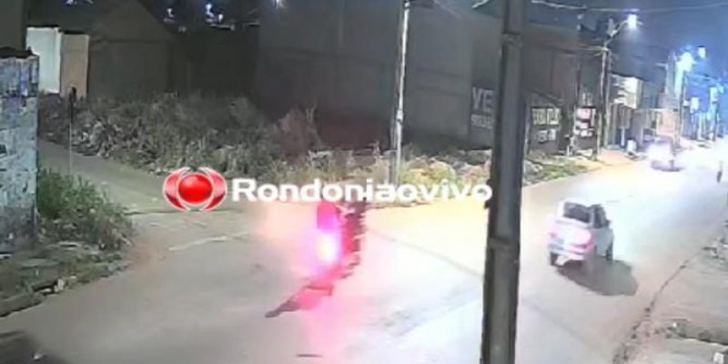 VÍDEO: Grave colisão frontal entre motos é registrada por câmera de monitoramento