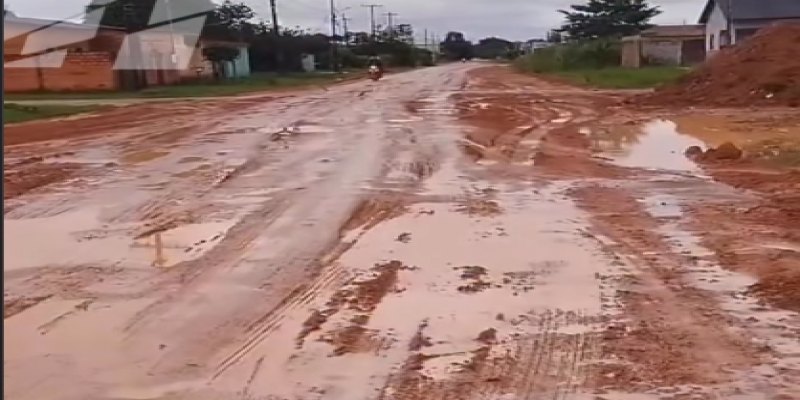 PEDIDO DE PROVIDÊNCIA:  Rua em más condições revolta moradores em Guajará Mirim