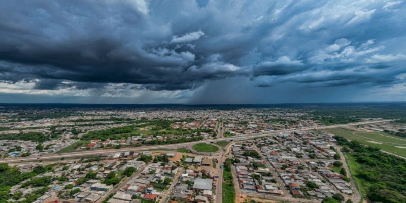 CAI-ÁGUA: Domingo terá calor e pancadas de chuva em RO 
