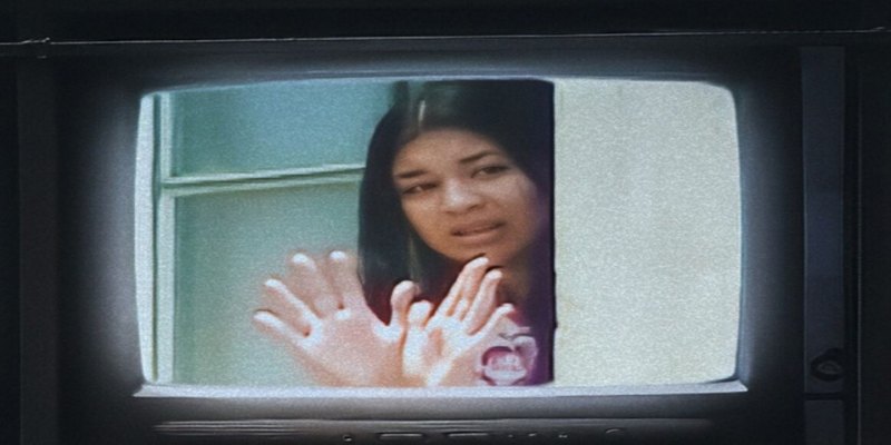 CASO ELOÁ: REFÉM AO VIVO - Documentário explora falhas da polícia e da imprensa