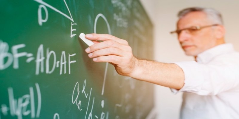 ABERTO: Prefeitura inicia processo seletivo para diretores e vice-diretores