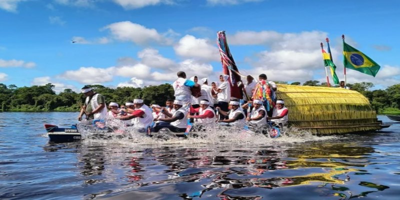 PEREGRINAÇÃO: Pimenteiras do Oeste recebe Batelão do Divino Espírito Santo