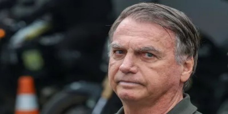 NO PIX: Ex-presidente Jair Bolsonaro aparece como doador para campanha de deputado em RO