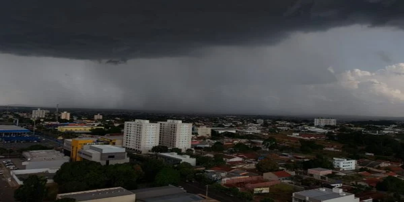 SÁBADO (22): Tempo abafado deve provocar chuva em todas as regiões de Rondônia
